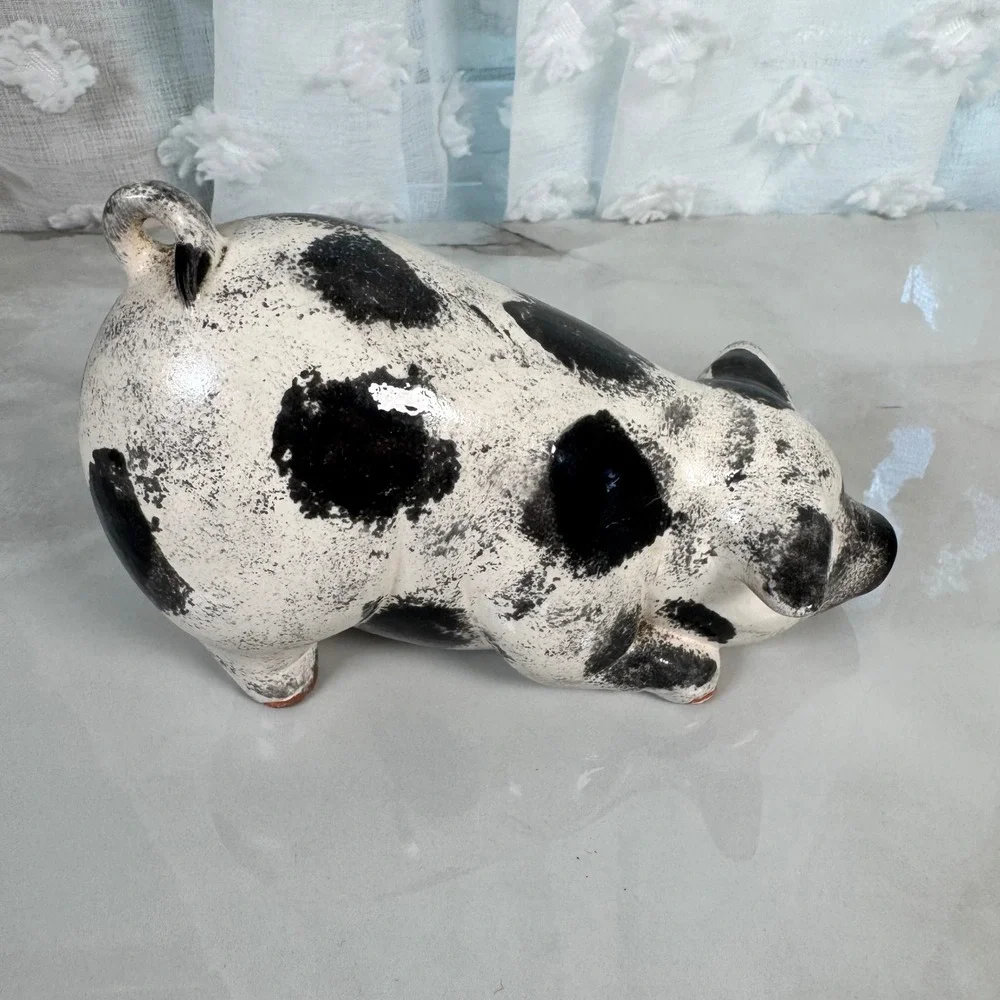 Charming Spotted Pig Figurine Handpainted Ceramic Farmhouse Cottage‎